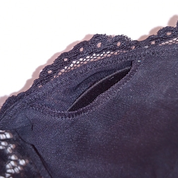 ❣️🔥💕 Pullover Black Embroidered Lace Bralette with Thin Removable Padded Cups - Picture 7 of 10